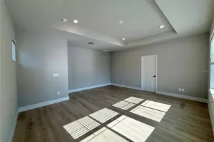 8056 33rd Ave N, Saint Petersburg, FL 33710 - Photo 12