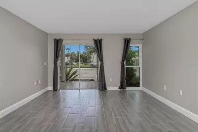 4910 38th Way S #111, Saint Petersburg, FL 33711 - Photo 12