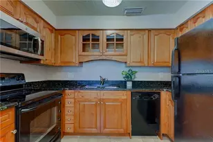 4859 Coquina Key Dr SE, Saint Petersburg, FL 33705 - Photo 6