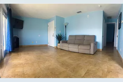 4859 Coquina Key Drive SE #C, Saint Petersburg, FL 33705 - Photo 4
