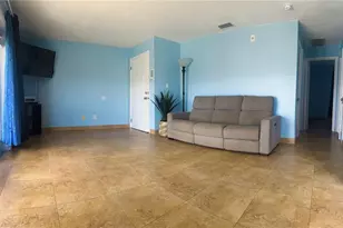 4859 Coquina Key Dr SE, Saint Petersburg, FL 33705 - Photo 4