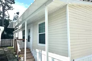 7803 46th Ave N, Saint Petersburg, FL 33709 - Photo 4