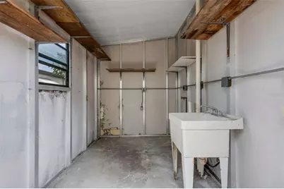 918 49th Avenue W, Bradenton, FL 34207 - Photo 32