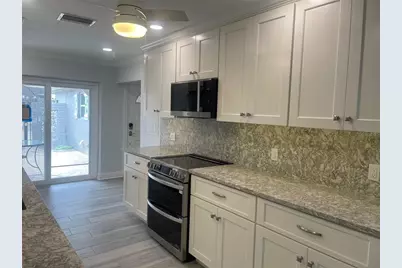 543 Boca Ciega Point Boulevard N #2709, Saint Petersburg, FL 33708 - Photo 4