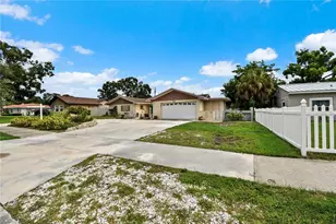 2670 Pinellas Point Dr S, Saint Petersburg, FL 33712 - Photo 2