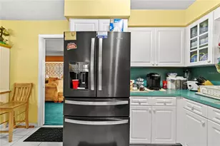 2670 Pinellas Point Dr S, Saint Petersburg, FL 33712 - Photo 34