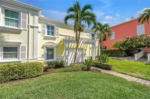 4982 Coquina Key Dr SE, Saint Petersburg, FL 33705 - Photo 2