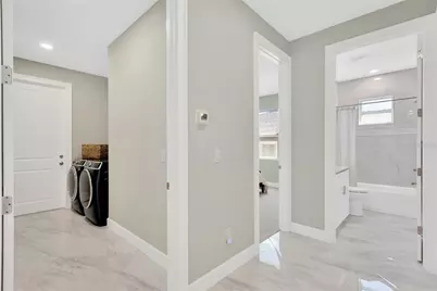 860 17th Avenue S, Saint Petersburg, FL 33701 - Photo 16