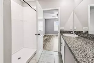 7205 Ronnie Gardens Ct, Tampa, FL 33619 - Photo 14