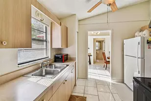 460 48th St S, Saint Petersburg, FL 33711 - Photo 10