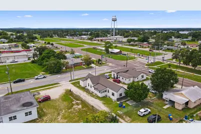 19 W Eagle Avenue, Eagle Lake, FL 33839 - Photo 2