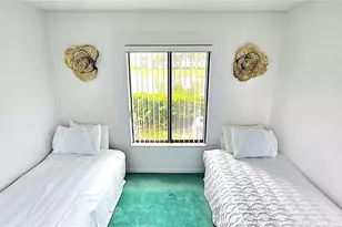 1109 Pine Ridge Cir W, Tarpon Springs, FL 34688 - Photo 30