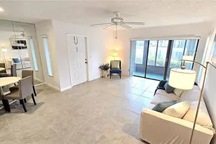 1109 Pine Ridge Cir W, Tarpon Springs, FL 34688 - Photo 8