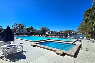 1109 Pine Ridge Cir W, Tarpon Springs, FL 34688 - Photo 2