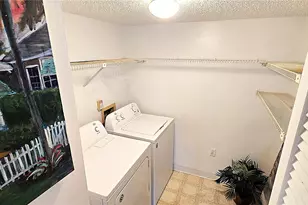 1109 Pine Ridge Cir W, Tarpon Springs, FL 34688 - Photo 24