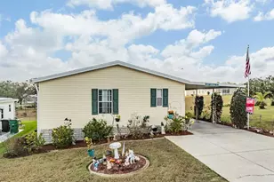 37340 Neukom Ave, Zephyrhills, FL 33541 - Photo 8