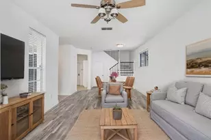 4007 Bangalow Palm Ct, Tampa, FL 33624 - Photo 6