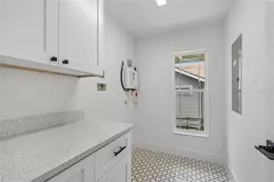 2301 Highland St S, Saint Petersburg, FL 33705 - Photo 30