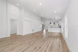 2301 Highland St S, Saint Petersburg, FL 33705 - Photo 4