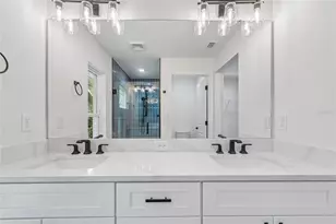2301 Highland St S, Saint Petersburg, FL 33705 - Photo 16