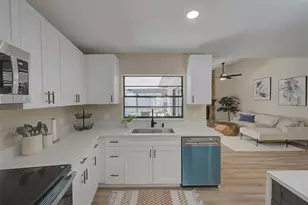 8005 Dorado Ct, Tampa, FL 33637 - Photo 8