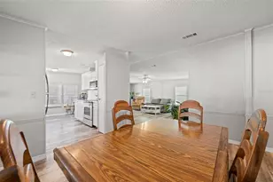 5645 Loretta Ct, Zephyrhills, FL 33542 - Photo 12