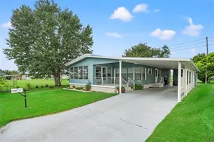 5645 Loretta Ct, Zephyrhills, FL 33542 - Photo 1