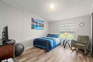 5645 Loretta Ct, Zephyrhills, FL 33542 - Photo 22