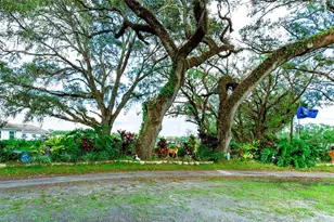 5645 Loretta Ct, Zephyrhills, FL 33542 - Photo 56