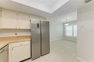 2927 W Gandy Blvd, Tampa, FL 33611 - Photo 16