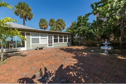 180 Devon Drive, Clearwater Beach, FL 33767 - Photo 18