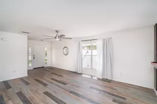 5865 Meadowpark Pl, Lithia, FL 33547 - Photo 6