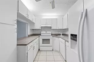 1400 Pine Glen Ln, Tarpon Springs, FL 34688 - Photo 16