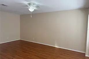 37240 Embassy Pk Ln, Dade City, FL 33525 - Photo 2