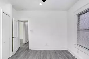 2515 W Hiawatha St, Tampa, FL 33614 - Photo 20