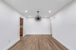 9504 W Cluster Ave, Tampa, FL 33615 - Photo 6