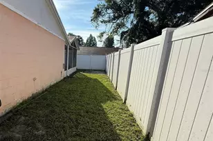 16009 Saddle Creek Dr, Tampa, FL 33618 - Photo 26