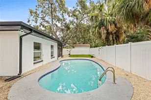 4822 W Bay Ct Ave, Tampa, FL 33611 - Photo 2