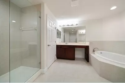 7069 Key Haven Road #304, Seminole, FL 33777 - Photo 10