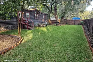 10605 2nd St, Thonotosassa, FL 33592 - Photo 2