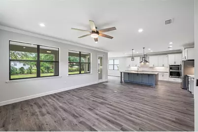 14808 Lake Magdalene Circle, Tampa, FL 33613 - Photo 12
