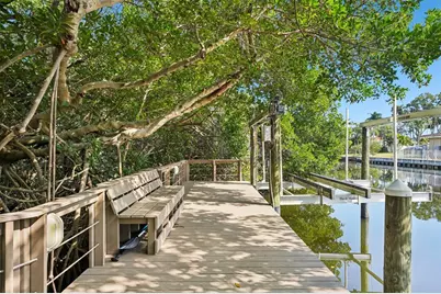 660 Bay Laurel Court NE, Saint Petersburg, FL 33703 - Photo 52