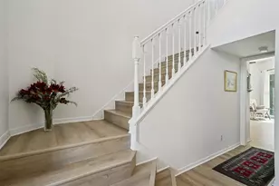 660 Bay Laurel Ct NE, Saint Petersburg, FL 33703 - Photo 6