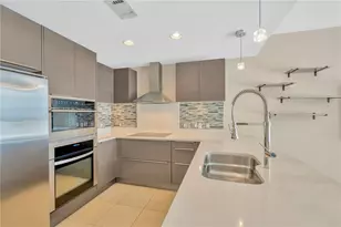 145 2nd Ave S, Saint Petersburg, FL 33701 - Photo 10