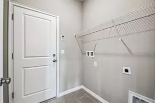 8595 White Pine Ave, Brooksville, FL 34613 - Photo 12