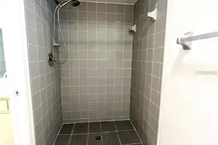 15308 E Pond Woods Dr, Tampa, FL 33618 - Photo 14