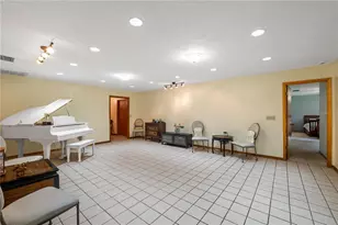 16625 Indian Mound Rd, Tampa, FL 33618 - Photo 8