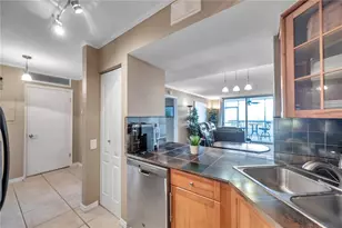 2333 Feather Sound Dr, Clearwater, FL 33762 - Photo 20