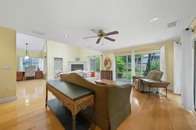15507 N Himes Avenue, Tampa, FL 33618 - Photo 28