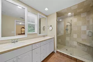 15507 N Himes Ave, Tampa, FL 33618 - Photo 18